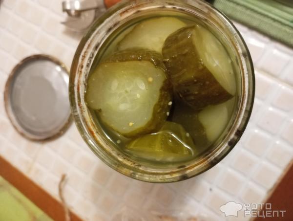 Закуска для гостей со шпротами и овощами фото