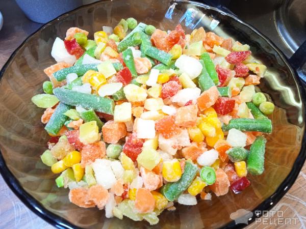 Лапша с овощами и курицей фото