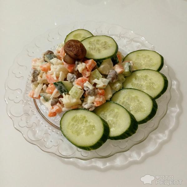 Салат Постный Оливье с грибами и свежими огурцами фото