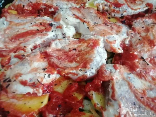 Свинина, запеченная в духовке с рисом и овощами фото
