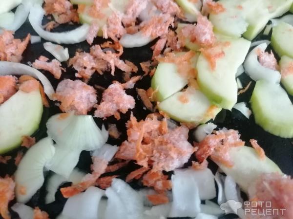 Свинина, запеченная в духовке с рисом и овощами фото