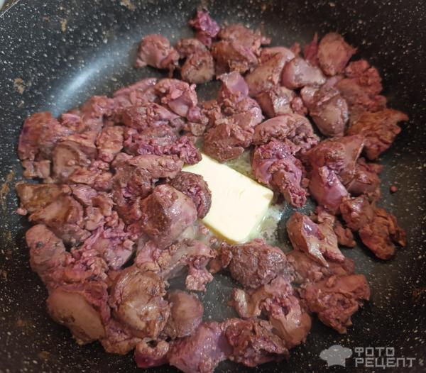 Салат из куриной печени и овощей фото