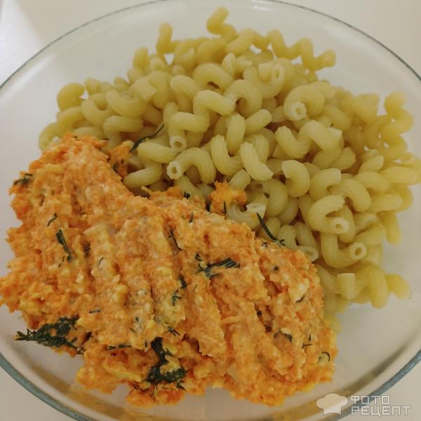 Салат из моркови с сыром и чесноком фото