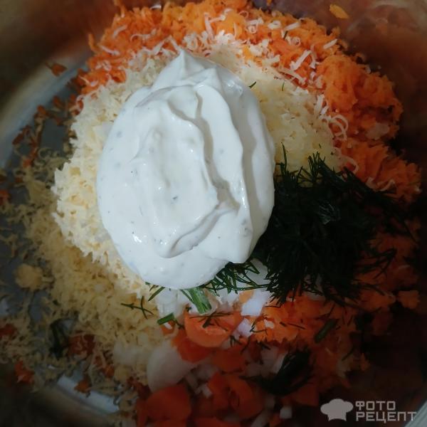 Салат из моркови с сыром и чесноком фото