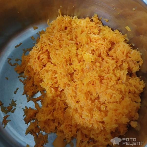 Салат из моркови с сыром и чесноком фото