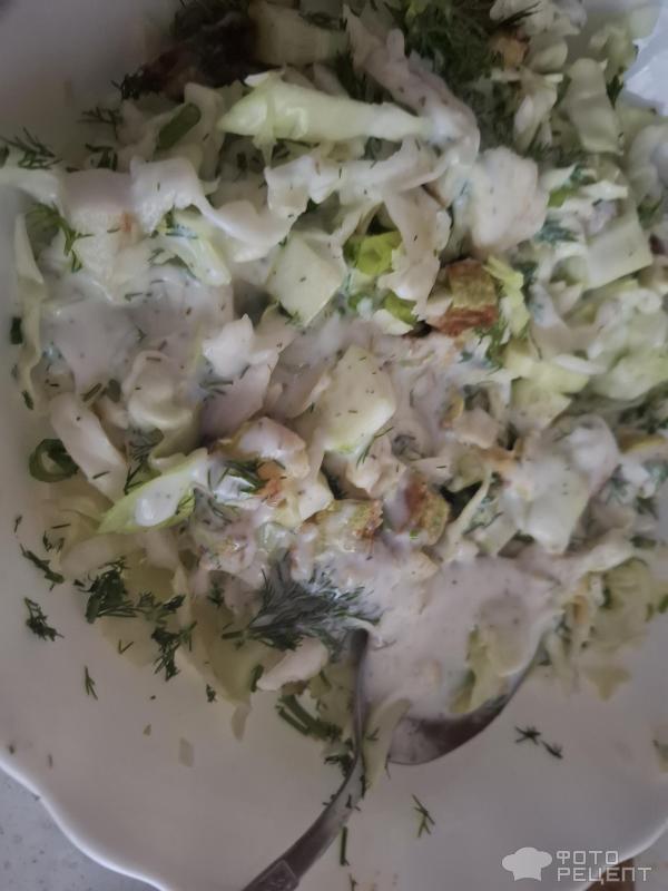 Салат с капустой, огурцами фото