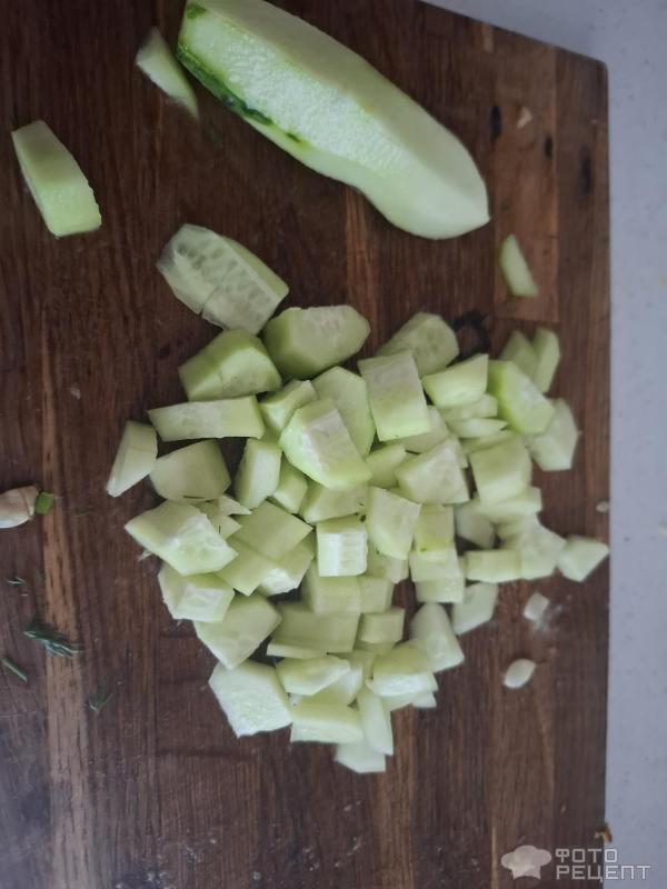 Салат с капустой, огурцами фото
