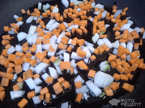 Суп куриный с овощами и зеленью фото