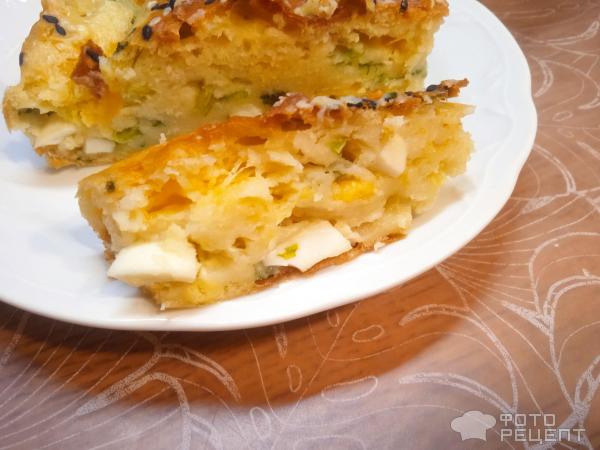 Ленивый пирог с яйцом и зеленым луком фото