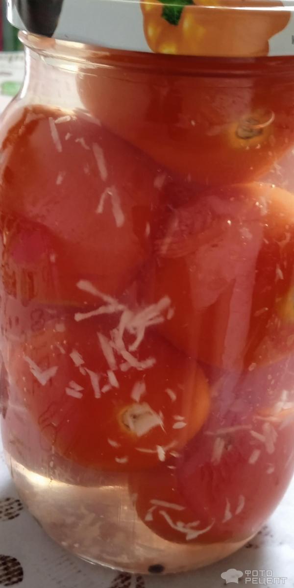 Консервированные помидоры в снегу фото