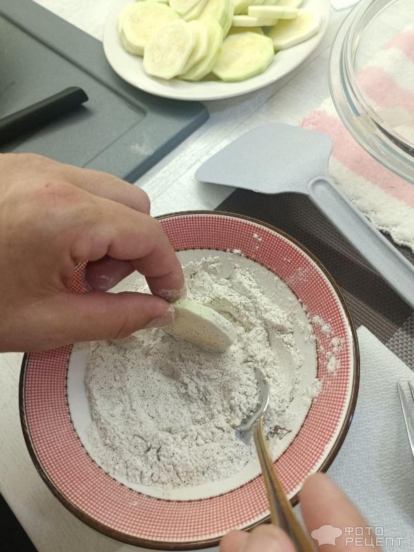 Кабачки кружочками нежные жареные в муке