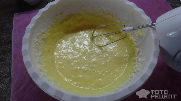 Кекс с начинкой из клюквенного желе фото