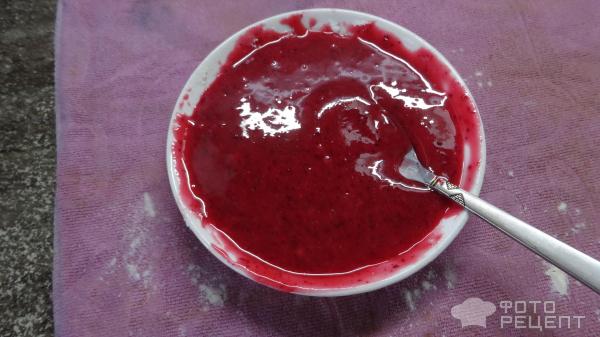 Кекс с начинкой из клюквенного желе фото