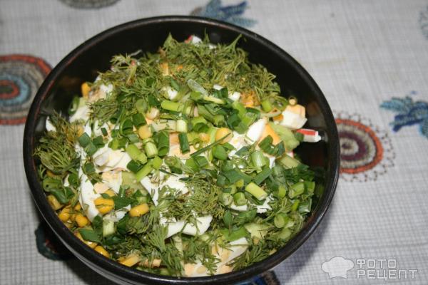 Салат из капусты и крабовых палочек