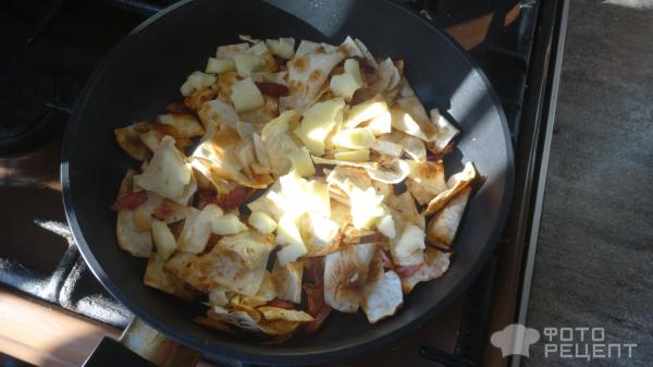 Завтрак из бекона с лавашом фото