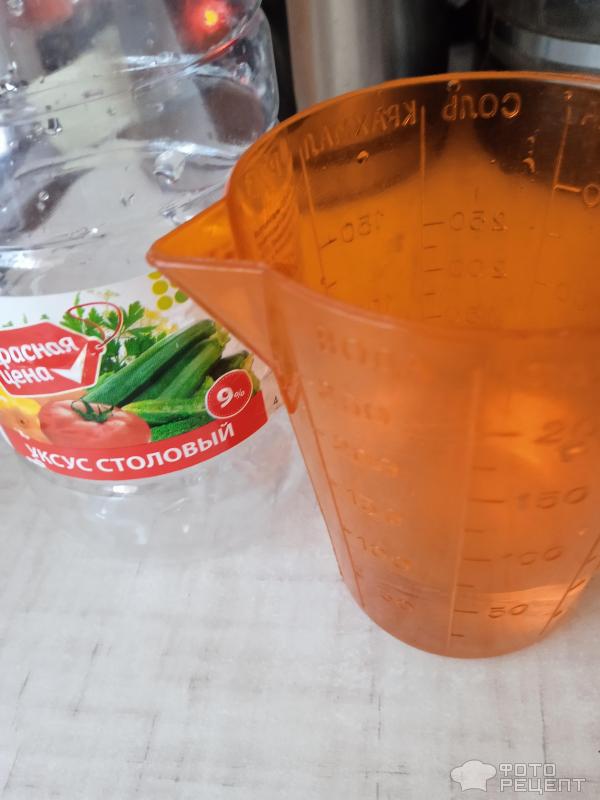 Маринованные помидоры с морковной ботвой фото