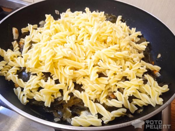 Макароны на сковороде фото