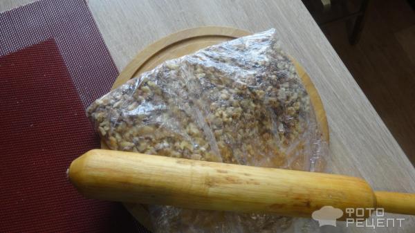 Овсяное печенье с орехами, изюмом и шоколадом фото