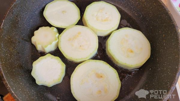 Жареные кабачки в грибном соусе фото