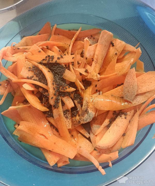 Морковный салатик с кунжутом