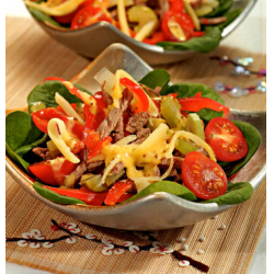 Рецепт: Салат "Пятница" с телятиной и помидорами