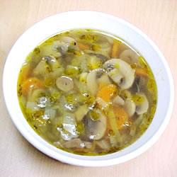 Грибной суп с опятами на мясном бульоне