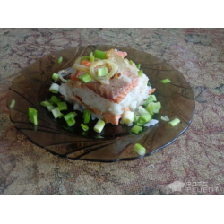 Рыба под овощной шубой со сметаной в духовке