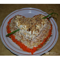 Слоеный салат «Валентинка»