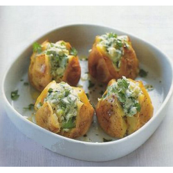 Рецепт: Картофельные лодочки с фаршем в сливочно-сырной заливке