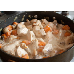 Рецепт курицы в сливках с картофелем и грибами в мультиварке