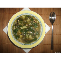 Рецепт: Зеленый суп из фасоли "Черный глаз" и чесночных стрелок для самых маленьких