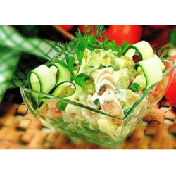 Рецепт: Салат с салакой горячего копчения