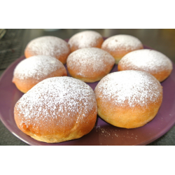Пончики со сгущенкой: рецепт домашнего лакомства на сковороде