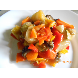 Рецепт: Овощи запеченные в духовке - баклажаны, кабачки, картофель и помидоры