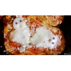 Рецепт: Мини-пицца хаотичная с приведениями на Хэллоуин