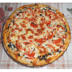 Рецепт: Пицца с грибами, перцем и томатами