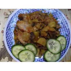 Рецепт: Тушеная картошка с курицей и грибами