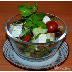 Рецепт: Салат с чечевицей, грушами и сыром