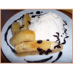 Рецепт: Жареные бананы с мороженым