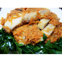 Рецепт: Филе трески под яблочно-морковной шубой