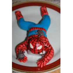 Рецепт: Человек-паук из мастики