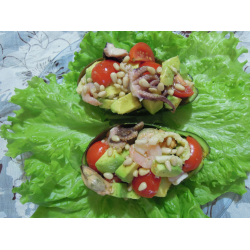 Рецепт: Салат "Морское ассорти" с авокадо