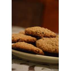 Рецепт: Овсяное печенье с орехами и шоколадом