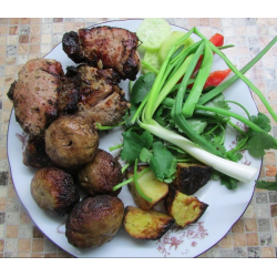 Рецепт: Шашлык из свинины, грибов и картофеля