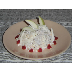 Рецепт: Куриный салат с яблоком и сельдереем