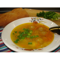 Рецепт: Быстрый суп с фрикадельками и обжаренной вермишелью