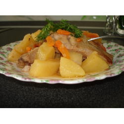 Рецепт: Тушеный картофель с ребрышками в духовке