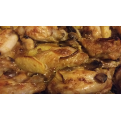 Рецепт: Крылышки с картофелем и грибами запеченные в духовке