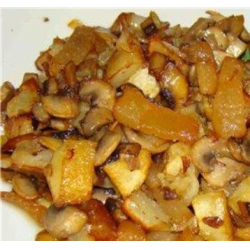 Рецепт: Жаренный картофель с грибами и шкварками