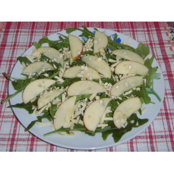 Рецепт: Салат из рукколы, яблока и сыра